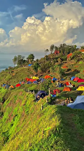 spot terfavorit buat nyunrise😍🌄🏕️ #mengantibeach #menganti #beach #campingground #sunriseview 