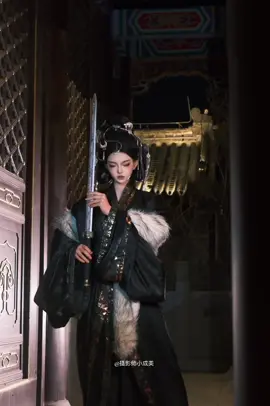 琅琊古城拍的战国袍已经到这个版本了吗？ #摄影师小成美 #摄影师senpai #ZINmedia #图文伙伴计划2025 