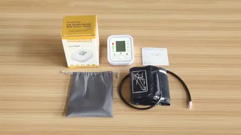 Confira Kit Medidor de Pressão + Medidor de Pulso Oximetro com 51% de desconto! Somente R$72,99. Encontre na Shopee agora! 