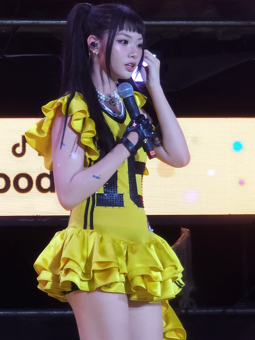 Ánh Sáng ăn cơm chưa?  #anhsangaza #tiktokfoodfest 