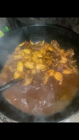 ready kembali yaa samm dengan menu+harga: nyambek /bungkus 10k nyambek /kg mentah 30k nyambek /kg siap makan 60k swike /kg mentah 65k swike /kg siap makan 120k swike kuah 25k swike goreng 25k pepes telur 5k/biji minuman: es teh 3k es jeruk 5k untuk lokasinya: https://maps.apple.com/place?address=Bulumulyo,%20Kabupaten%20Pati,%20Jawa%20Tengah,%20Indonesia&auid=16175376267671164187&coordinate=-6.736665,111.209145&lsp=7618&name=Bulumulyo&map=h masjid bulumulyo keutara ada perempatan belok kanan lurus 150m ada supanduknya ya sam menerima pesanan siap antar di wilayah batangan saja yaa. untuk antar di luar batangan minimal beli 3kg up yaaa samm. asal sebelum cod tlp/wa dulu ya biar di siapinn,, untuk malam jam bebas ya samm selagi mimin belum ngantuk,hehe sudah termasuk murah belumm? yuk buruan wa/tlp miminn🤗#swikekodok #tambul #pemudanyeni #fyp #swikepati 