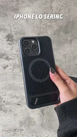 Hoo jadi ini guys yang bikin iPhone lu itu sering panas. Jadi buruan deh lo ganti casenya ke case ventilasi kaya gini😌 #anz #casemurah  #caseindo #casehpmurah #casekeren 