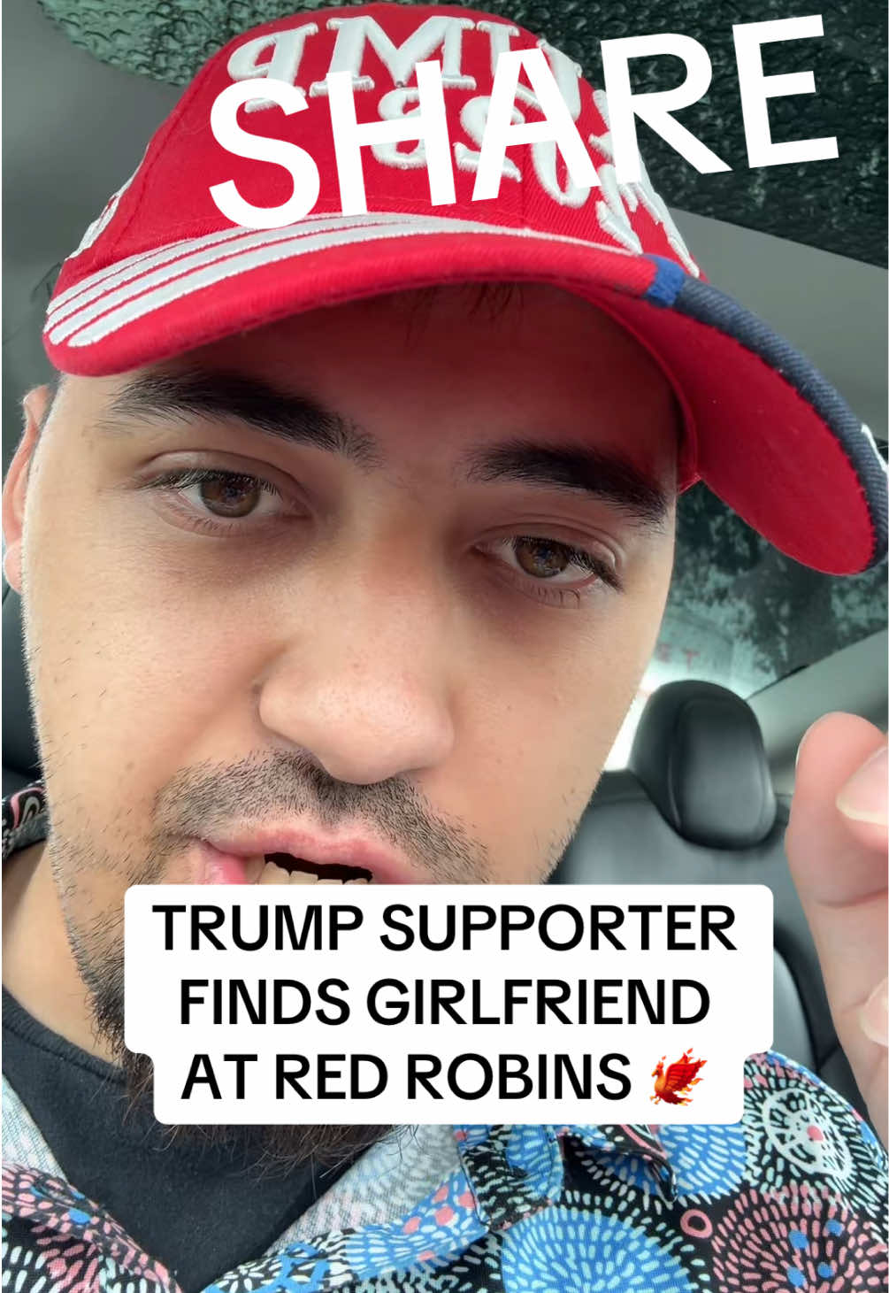 TRUMP SUPPORTER ASKS WOMAN OUT AT RED ROBINS 🔥🐦‍🔥 #trump #maga #trumpsupporters #charliekirk #tiktoktips 