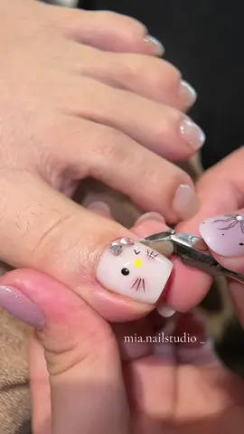 Tém hoàiiii#nailbinhduong #nailtrangguong #nailtrend #nailmatmeo #nailombre 