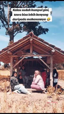 Nggak perlu mahal, yg penting ketawa bareng🤗🥰 @deasagita31 @Diana kristinawati #momenbarengtemen #mainbarengteman #makanbarengtemen #kebersamaanyangtakterlupakan 