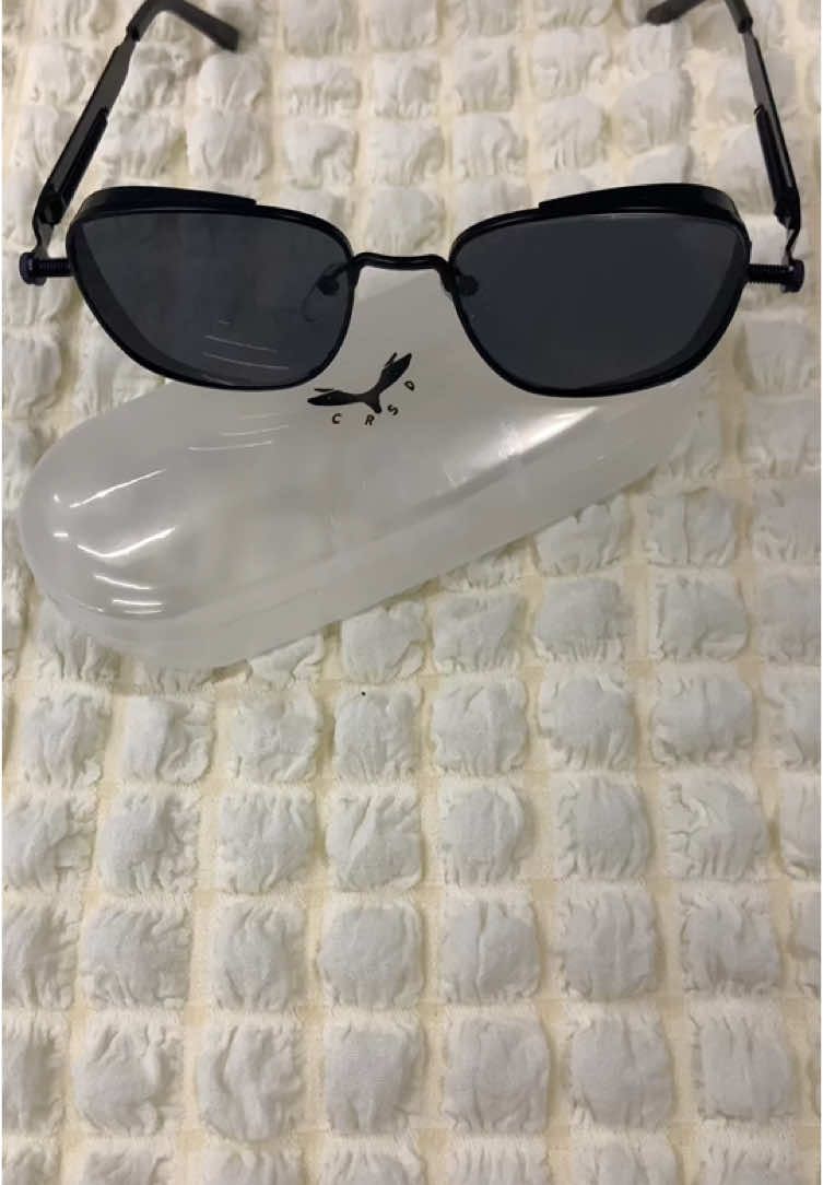 “Level up your style with these retro steampunk square sunglasses 😎✨ For only ₱195.49, stand out with confidence!”#seo 