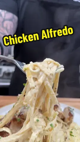 Chicken Alfredo 😍#FYP #foryou #mrmakeithappen 