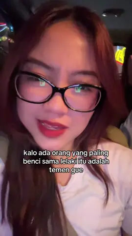 sampe narik napas kalo gue udh mulai sebut nama tuh orang lagi