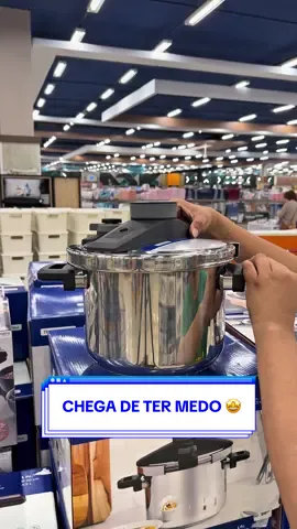 CHEGA DE TER MEDO DA PANELA DE PRESSÃO! 😱   Conheçam a Panela de Pressão Tramontina da linha Presto 🤩 Ela é MUITO segura, tem o botão de abertura, válvula seletora de pressão, possui 9 litros de capacidade, fabricada em aço inox triplo que garante um aquecimento uniforme. 🥘💙   E mais! Ela vai em todos os tipos de fogões! 🤩   Corra agora para a Havan mais próxima e garanta a sua por R$ 699,90 ou em 10x de R$ 69,99 sem entrada e sem juros! 😍   #Havan #Paneladepressao #panelas #review