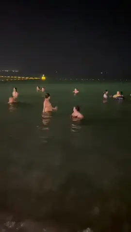 Night swimming 