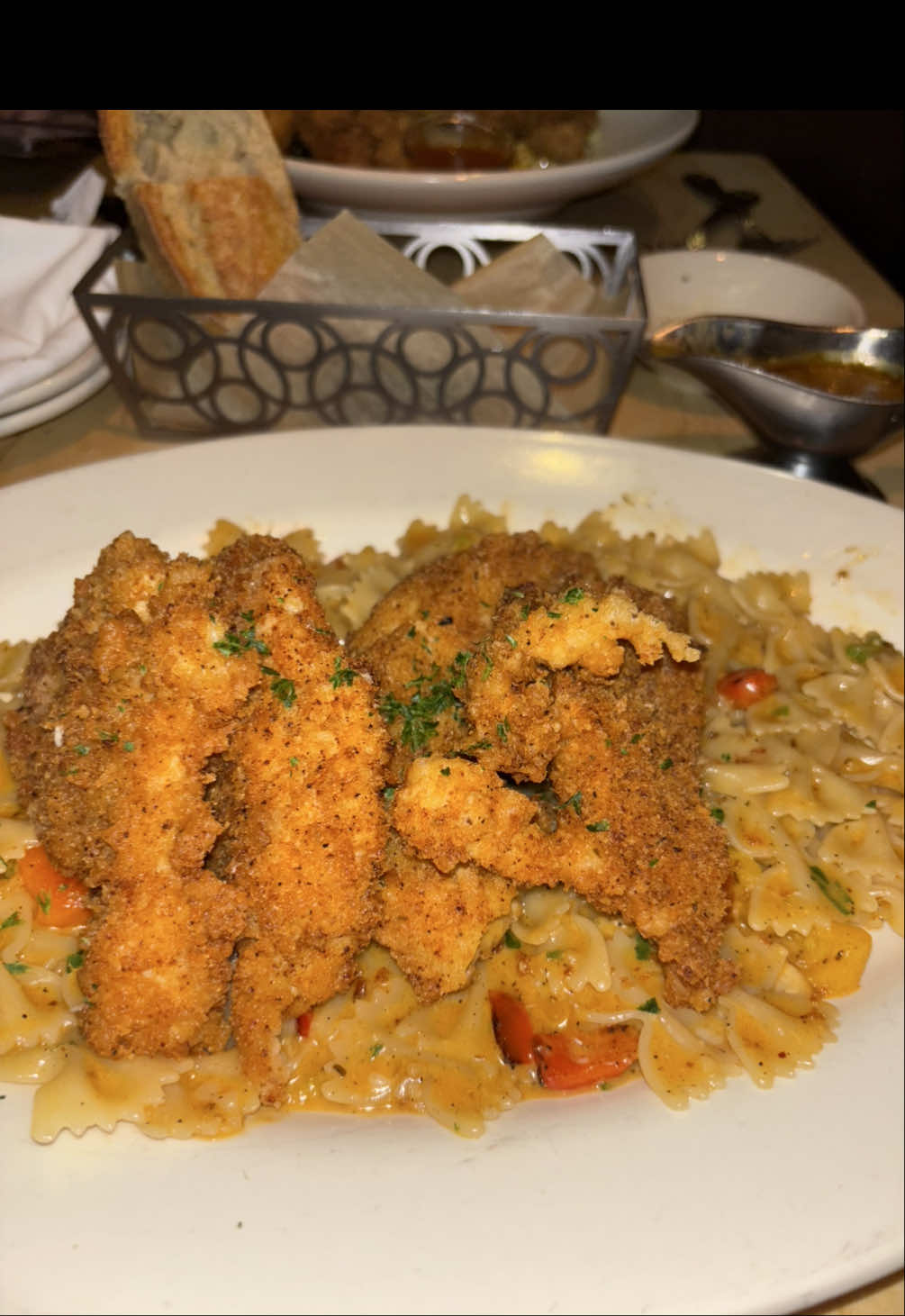 I want to try stuffed mushrooms next 😋 #cheesecakefactory #foods #pastatiktok #louisianachickenpasta #foryou 