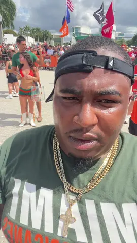Miami Gameday 🌴🫢🫳🏾🫳🏾🫳🏾  #gameday #CollegeFootball #fyp #explorepage 