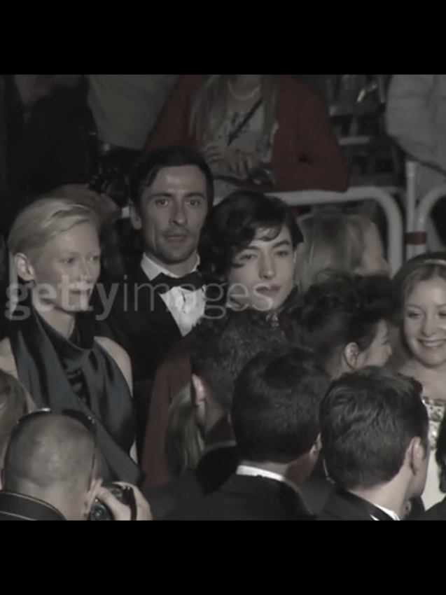 #fyp #viral #fyrou #ezramiller #mogger 