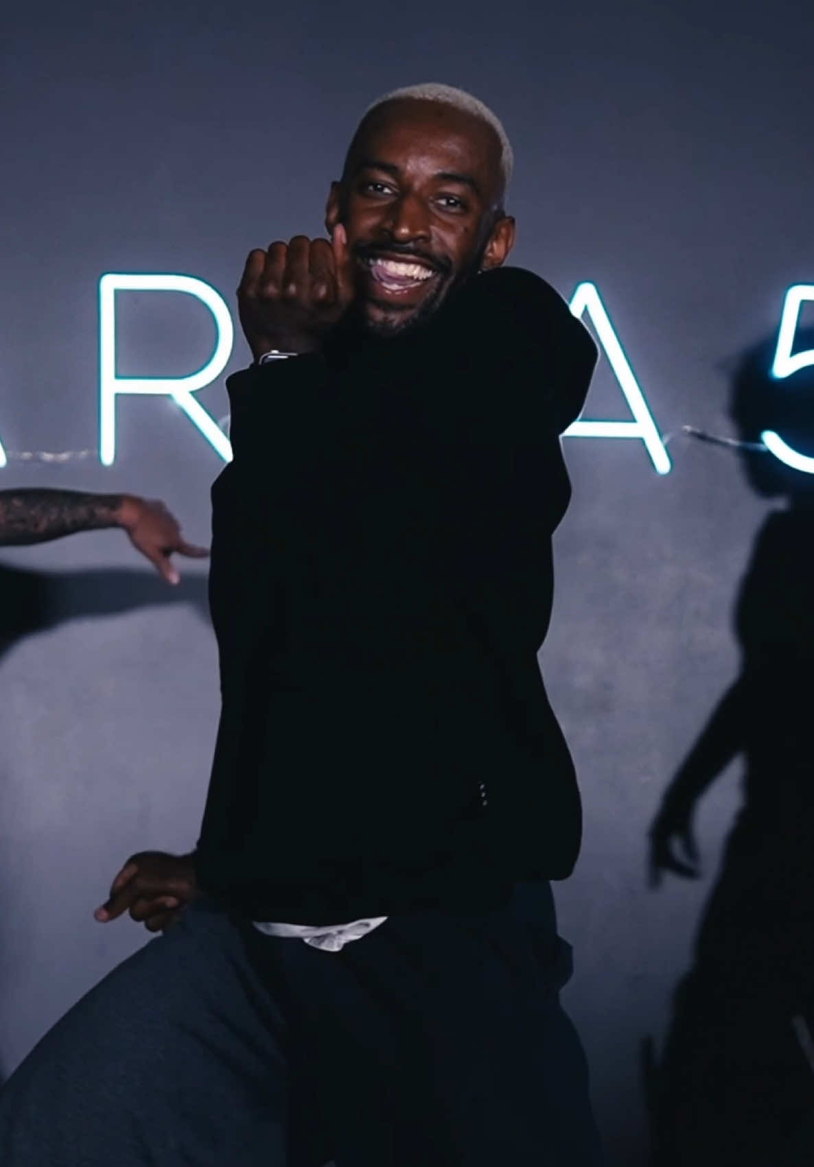 the donk is donkingggg 😝 Choreo: @Chmira Dayvon  CLASS TONIGHT 7:00pm- Beginner Hip Hop  Song: House Tour - Sabrina Carpenter  Register Online on our App to Reserve Your Spot! #AREA54 #dance #nashville 