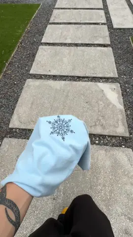 AKAZA INSPIRED TEE❄️ 100% cotton, featuring 3” embroidery and a screen-print design.