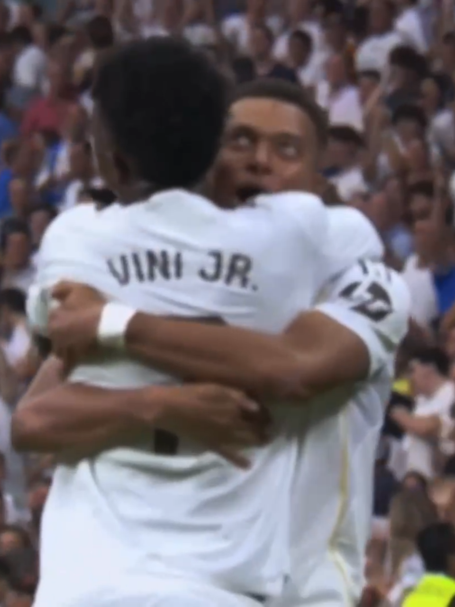 Kylian Mbappe yine yaptı yapacağını! 🔥🎯 Muhteşem vurdu, golünü attı! #realmadrid #kylianmbappe #sporgünlükleri #gol