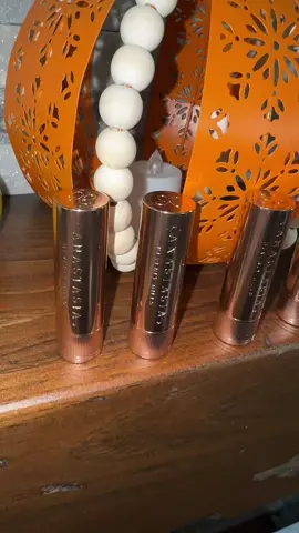 Matte lipstick 🍁 #lipstick #mattelipstick 