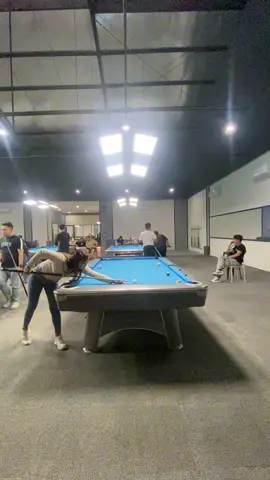 tumbuk lagi ten 🤏