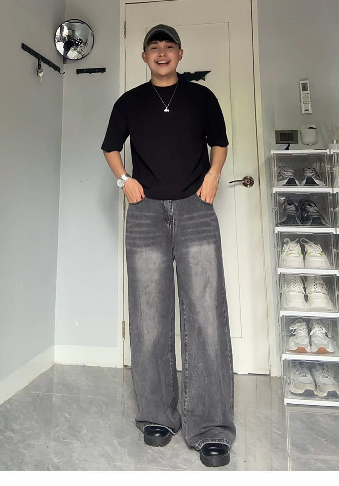 Washed pants .