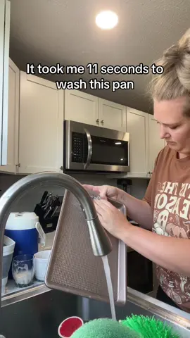 I love these diamond textured pans!! They are nonstick, easy to clean, and cook evenly! #cookingtiktok #washingdishes #dishes 