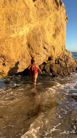 *blissful sigh* #fyp “living in California” being checked off my bucket list - yeah, God did his thing man 🤸🏽‍♀️🥹