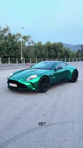This V8 sound is amazing. #astonmartin #vantage #2025 #romania #fyp owner @Rok 