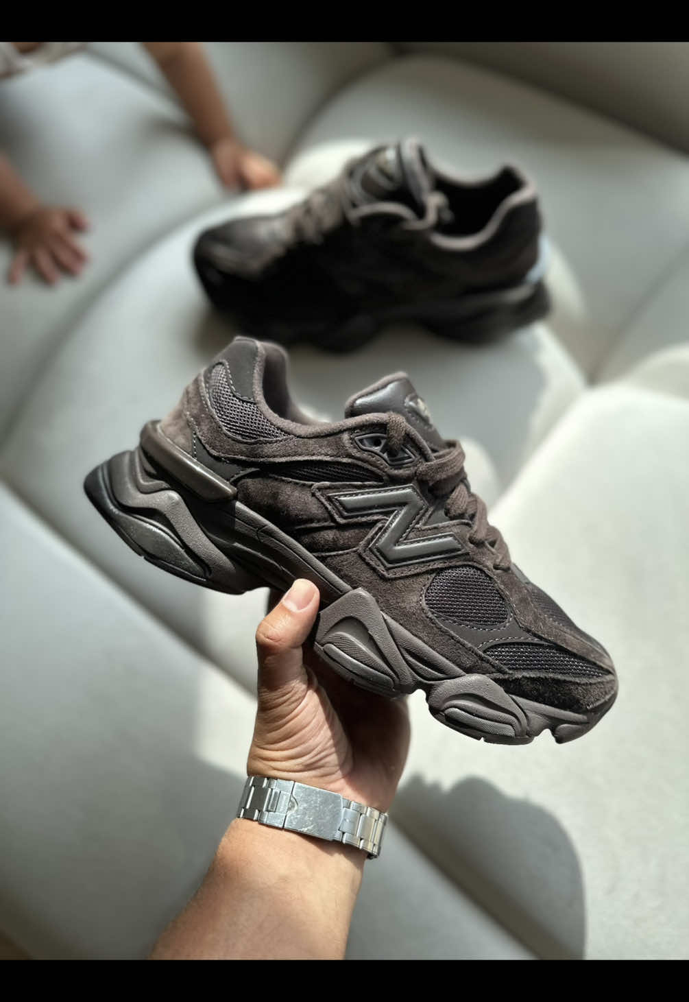 Ktoś szukał perfekcyjnych New Balance 9060 Chocolate?!🍫 Buciki dostępne od ręki, w kilku damskich rozmiarach, znajdziesz tylko i wyłącznie na www.sneakershop91.com ! #newbalance9060 #nb9060 #newbalance204l #newbalance530 #jesiennestylizacje jesieniara autumn vibes autumn is Here jesienne inspiracje jesienny outfit czekoladowe sneakersy 