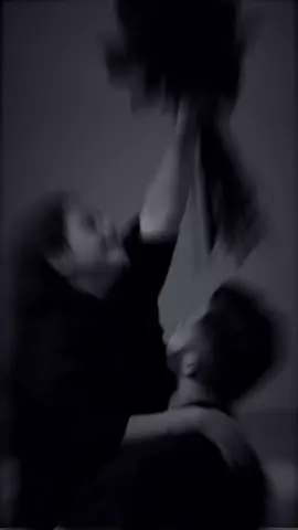 مو بيدي احبك والقلب يهواك#اشعار_حزن_شوق_عتاب_حب #عبارات_حزينه💔 #اشعار_عراقيه #مجرد________ذووووووق🎶🎵💞 #اشعار 