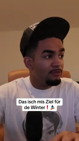 Sind ihr Team Ski oder Snowboard? #mejortheflyest #schwizerstreamer #ski #snowboard #winterferien 