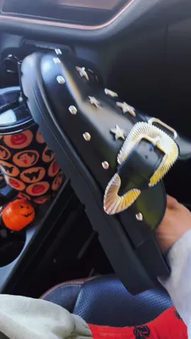 #clogs #sliponshoes #whimsy #whinsygoth 