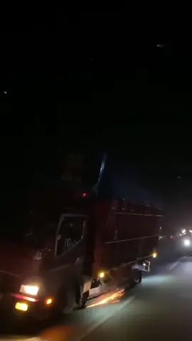 meng old🤪🔥 #truckoleng #duniatruck_indonesia #truklovers #trukmaniaindonesia #fyptiktok 