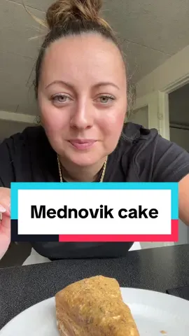 Delicious cake, with honey, nuts and cream 🤤 #cake #tastetest #fyp #deliciousfood #goviral 