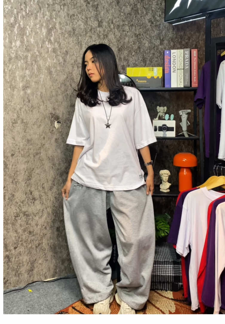 Mix and match Sweetpants dengan atasan polos ala miminn😍🫵🏻👀#fypシ゚ #mozzaproject #hargaterjangkau #outfitkalcer 