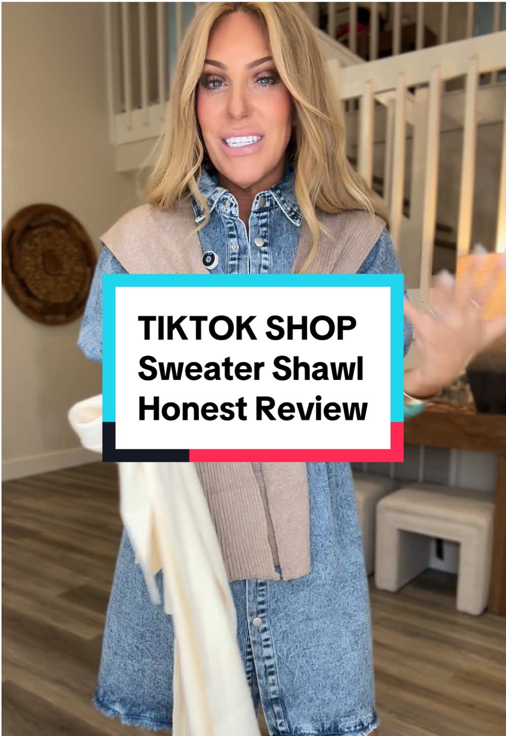 These are GENIUS! 🤯 #shawl #shawltutorial #sweater #fashionaccesories #accessory 