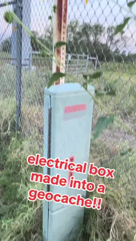 yes its a electrical box made  i to a #geocache #geocachersoftiktok #geocacheadventures #geocachevlogger #gocaching