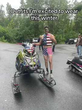 Style over overything or something like that💅🏼 #snowmobile #sledtok #braap 