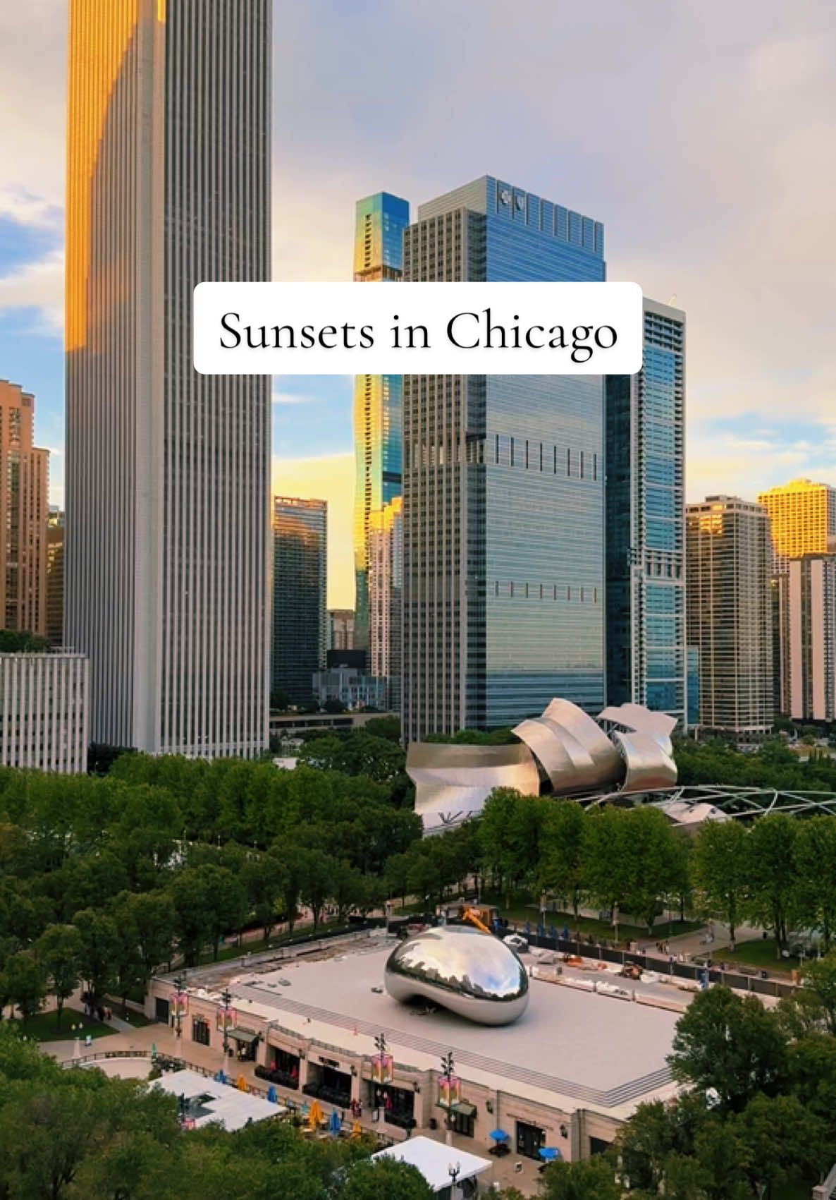 Sunsets over the Chicago Bean 🌆 #chicago #chicagobean #cloudgate #sunset #sun #afternoon #chicagotiktok #chicagodowntown #city #Lifestyle #explore #skyscraper #citylife #lakemichigan #travel #aesthetic 