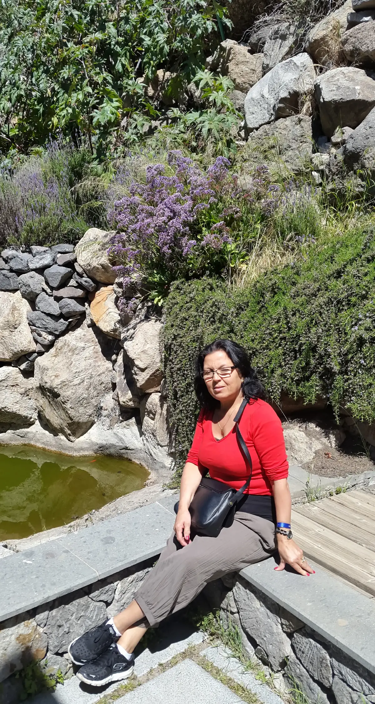 La vie est très étrange, on vient avec rien, puis on se bat pour tout, puis on laisse tout