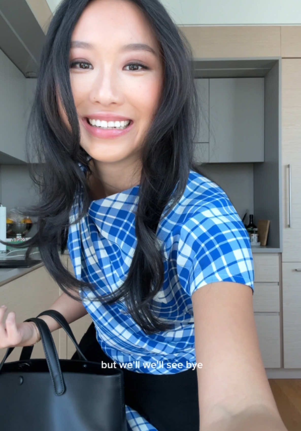 Sorry don’t even recognize myself shoutout @bareMinerals and sorry this is DELAYED #OOTD #outfitinspo 