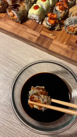 🤭🤭🤭 #fyp #foryou #makiroll #فوريو #sushi 