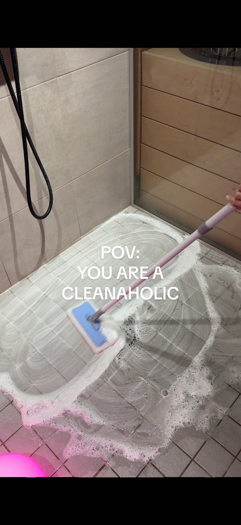 this is my idea of fun 💁🏼‍♀️🫧 all my cleanaholics, where you at?! 👀🩷 @The Pink Stuff @SINI brand ambassador #CleanTok #cleaningmotivation #cleaninginspo #cleanwithme #cleaningtips 