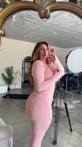 pretty in pink 💗 #blonde #women #beauty #Love 