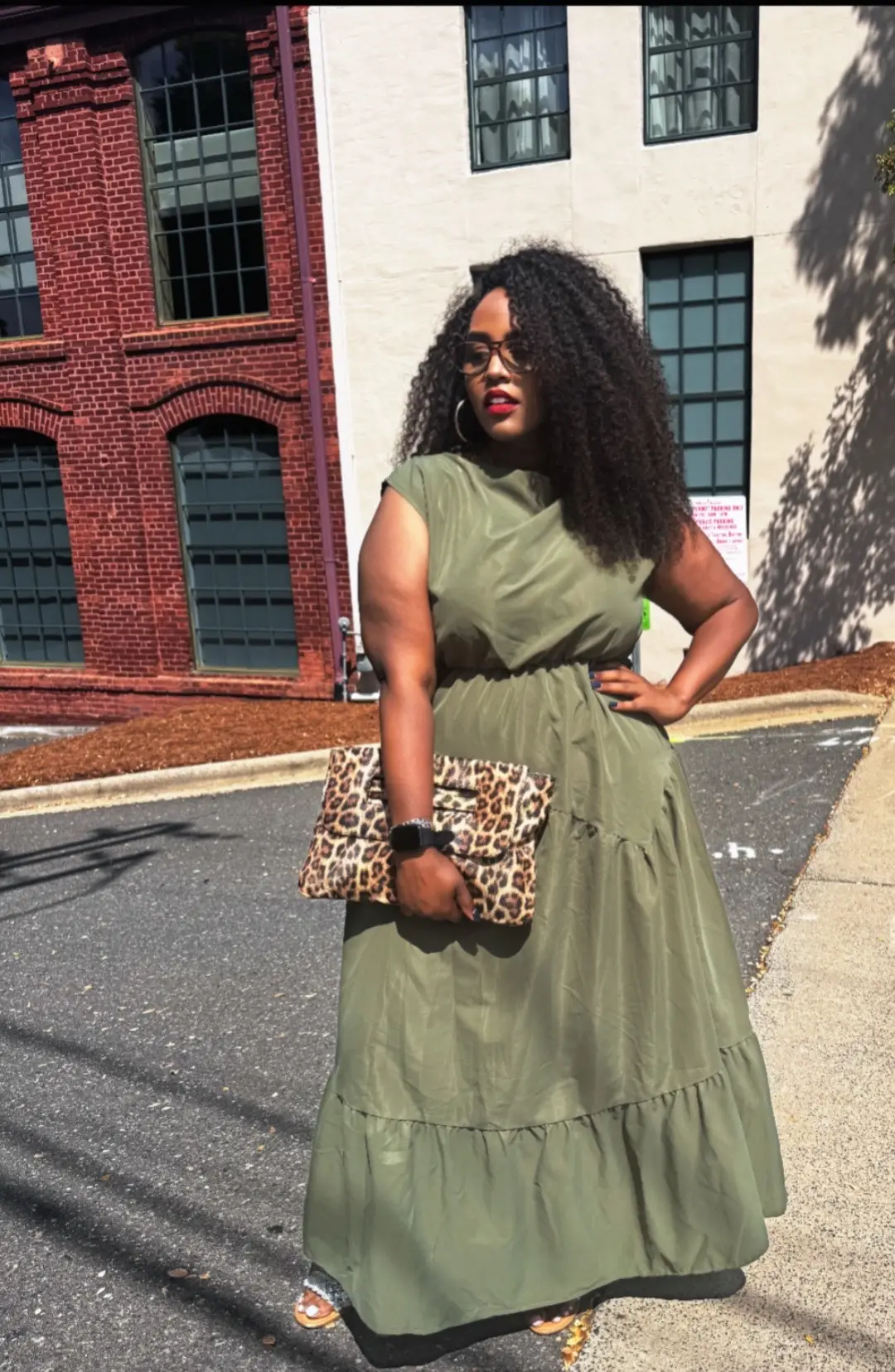 What a beautiful fall dress from SHEIN! Let just say I’m ready for fall! 🔥🔥 #favoriteseasonoftheyear🍁🍂 