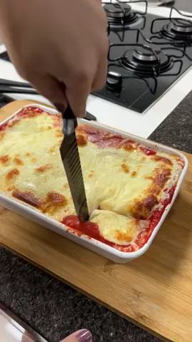 Rotina da noite, lasanha simples e rápido Travessa porcelana  WUMTCB-04EZ  @Mercado Livre  #HomeAndDecor #MercadoLivreAchados #almoço #rotinadiaria   #creatorsearchinsights 