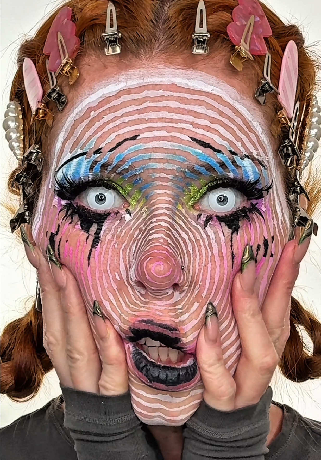 Latex peel off clown makeup! 😱 using @nyxcosmetics_uk who wants the full removal? Ib: @Pippa AD