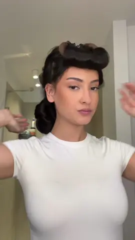 My favv tool to give the blow out look 😍 @the.blowoutbabe | gifted   #overnightblowout #blowoututorial #grwm 