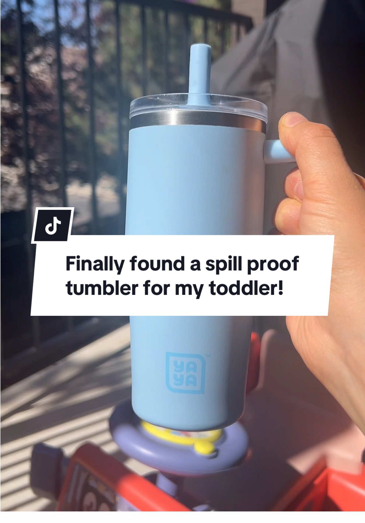 No more dumping water on himself in the car seat 😅😅 #toddlermom #sahmlife #kidstumbler #tiktokmademebuyit #momlife 