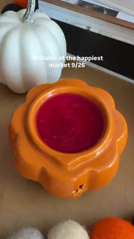 Another market exclusive event coming next week to the happiest market! This one is inspired by one of my favorite characters from the haunted mansion, sally slater! 🐊🎀 It has notes of rose, patchouli, and sandalwood and will be available in soy wax melts and car diffusers! 📍 Island H2O Water Park 🗓️ Friday, September 26th 🕔 6 PM – 10 PM 📫 3230 Inspiration Dr, Kissimmee, FL 34747 . . #disneysmallshop #hauntedmansion #sallyslater #soywaxmelts #disneyhalloween