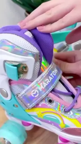 🎉✨ Diversão sobre rodas! O Patins Infantil 4 Rodas Arco-Íris com Luz de LED vai encantar as crianças neste Dia das Crianças. Colorido, seguro e super divertido, disponível com ou sem kit proteção — a escolha perfeita para presentear e garantir muitos sorrisos! 🛼🌈💖 Link: https://s.shopee.com.br/LdzsnodKC #brinquedo #diadascrianças #shopeevideo #patins #compra 