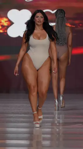 #Runway #fyp #foryoupage #swimweek #bikini 